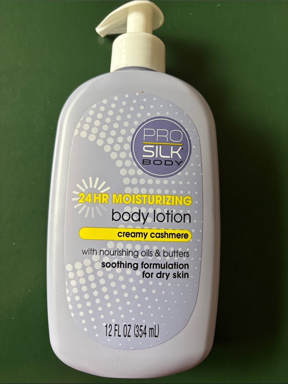 Creamy Cashmere 24HR Moisturizing Body Lotion - Light Lavender